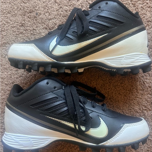 Nike Land Shark Football Youth Cleats - Picture 2 of 6
